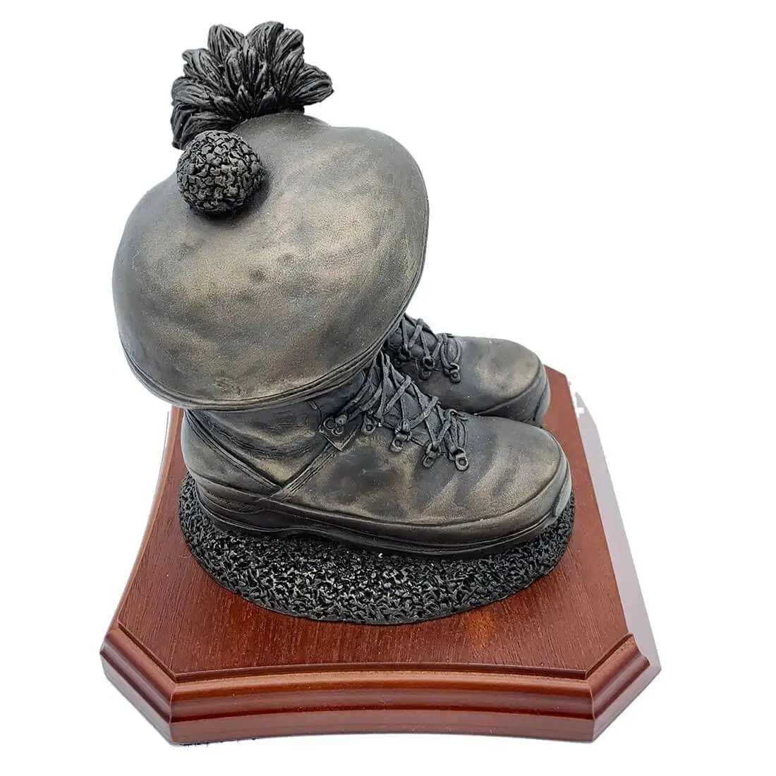Boots and Tam O'Shanter Statue - Image 4