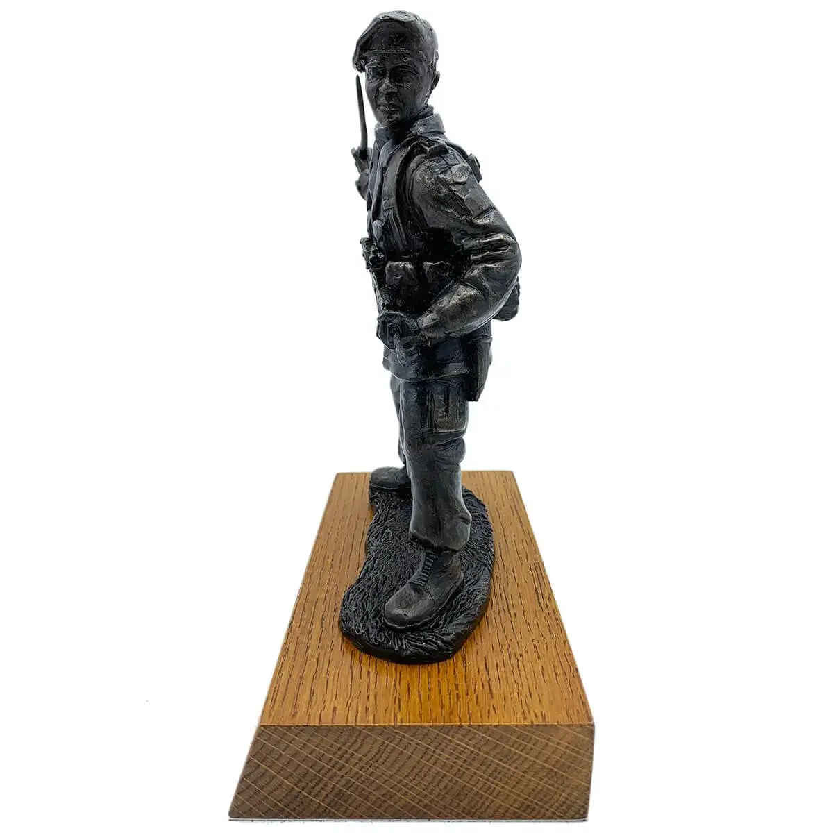 Gurkha Bronze Resin Statue with Kukri - Image 2