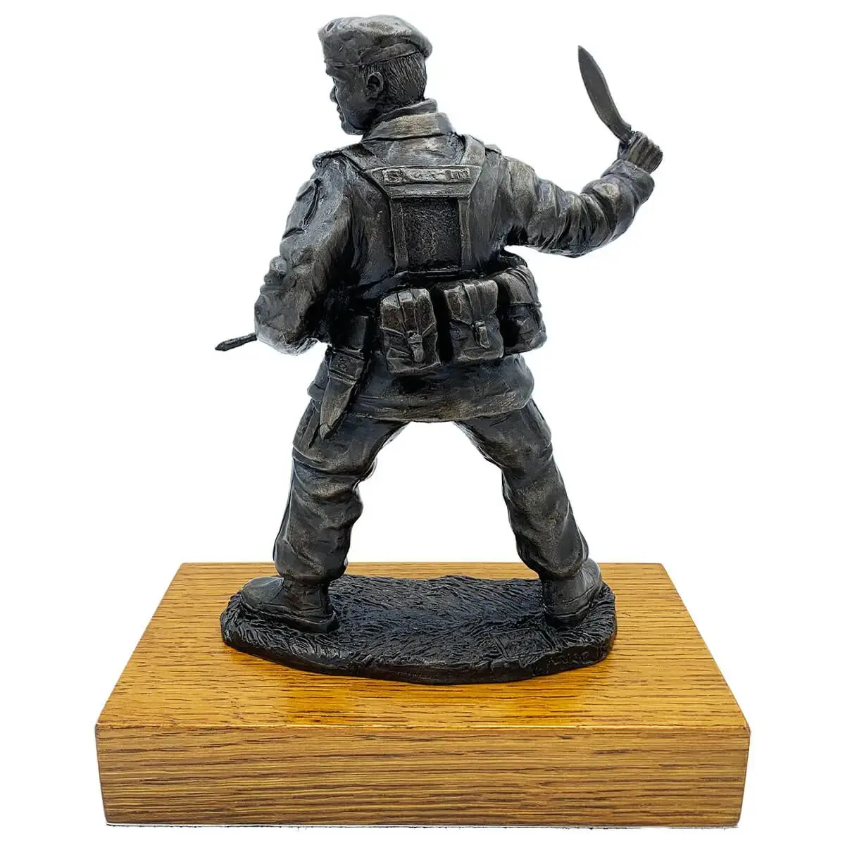 Gurkha Bronze Resin Statue with Kukri - Image 3