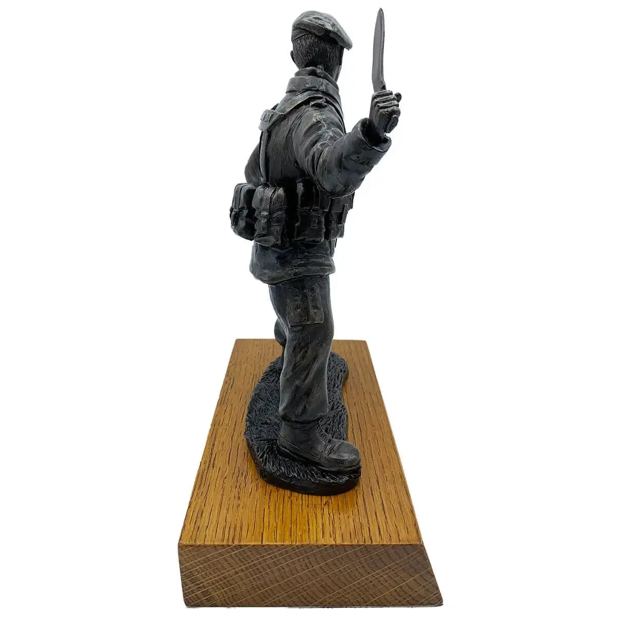 Gurkha Bronze Resin Statue with Kukri - Image 4