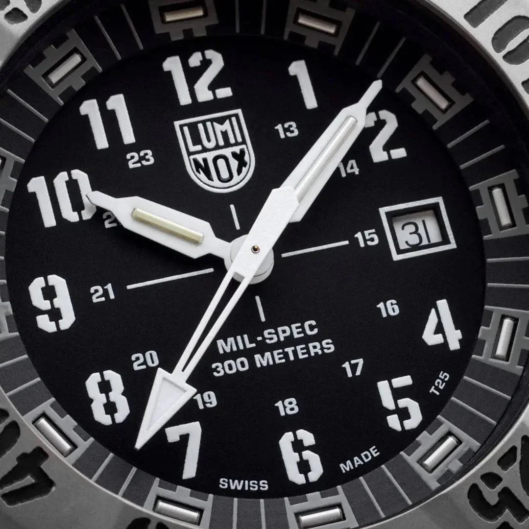 Luminox Mil-Spec 3350 Series Watch 46mm Black XL.3351.1.SET - Image 4