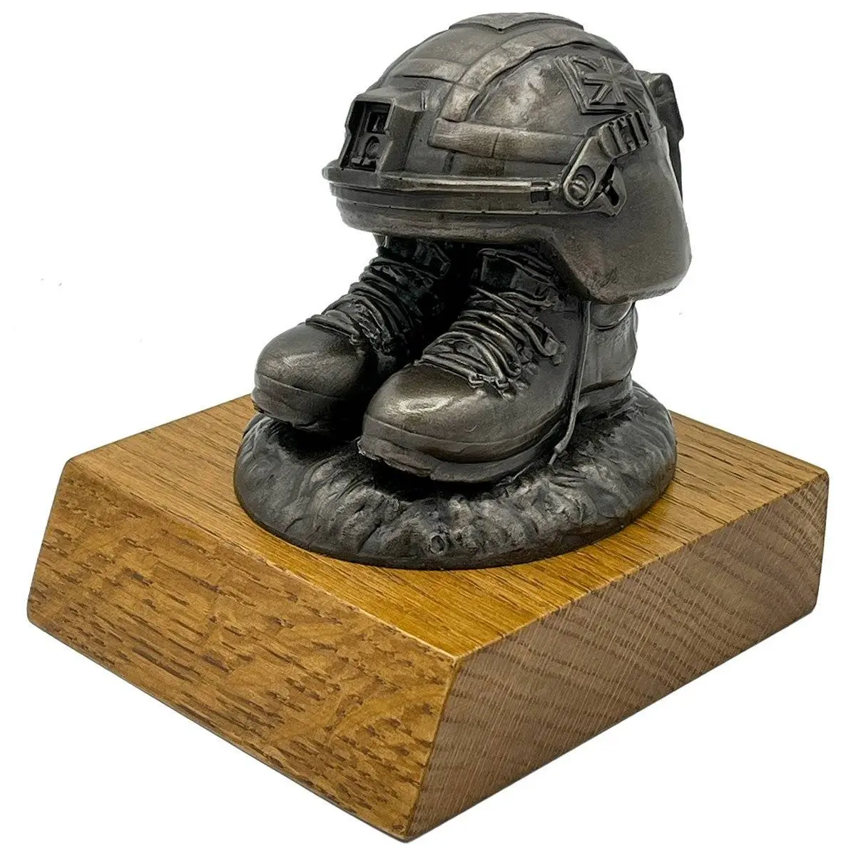 New 2023 Helmet and Boots Statue Bronze Resin - Image 5