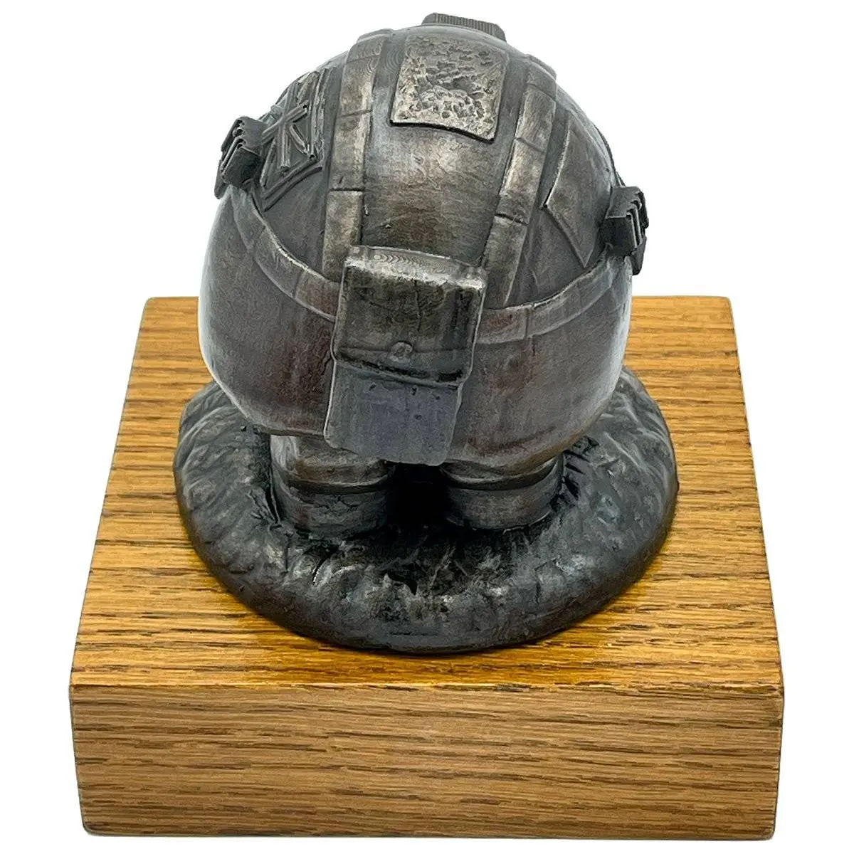 New 2023 Helmet and Boots Statue Bronze Resin - Image 7